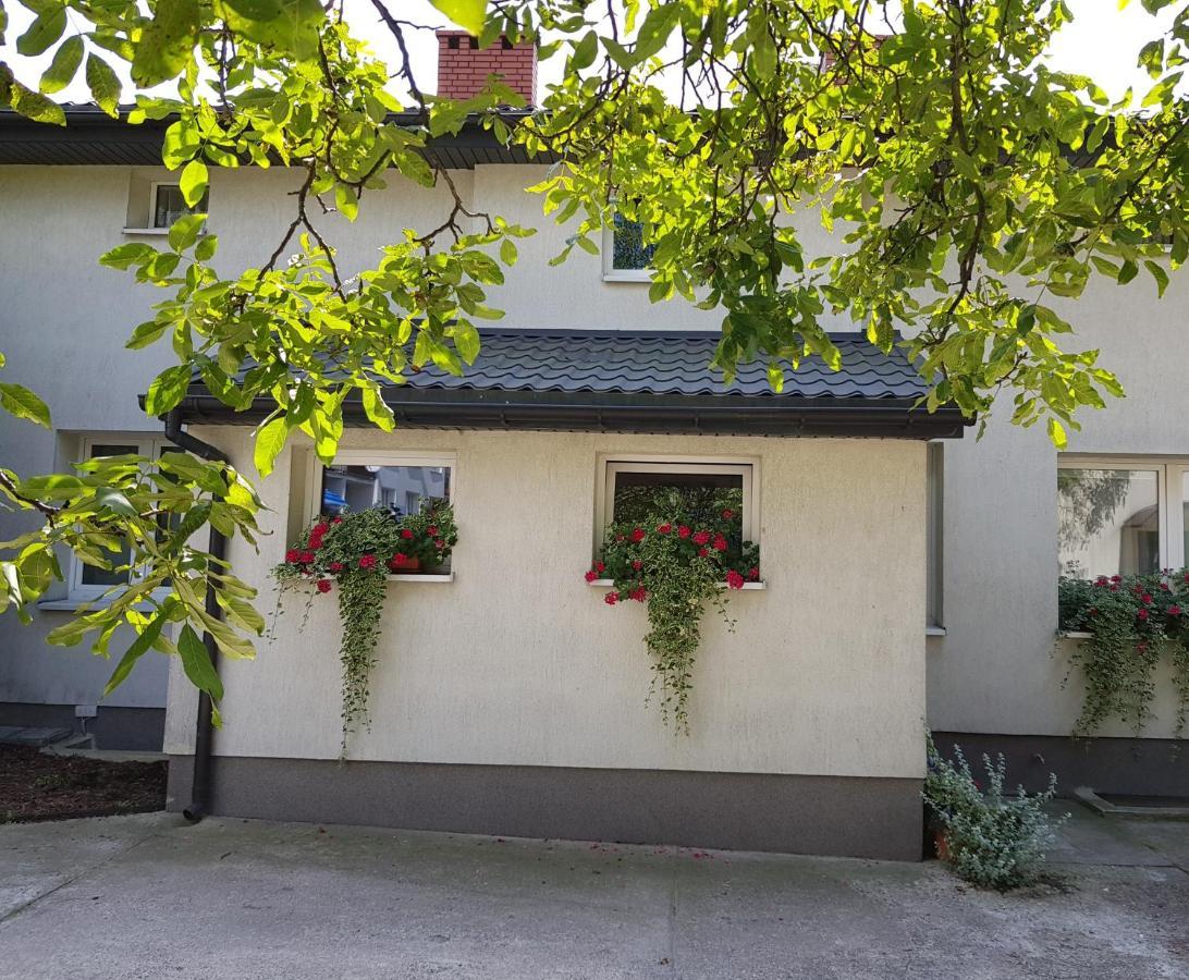 Domek Podrozniczy Łódź Exteriör bild