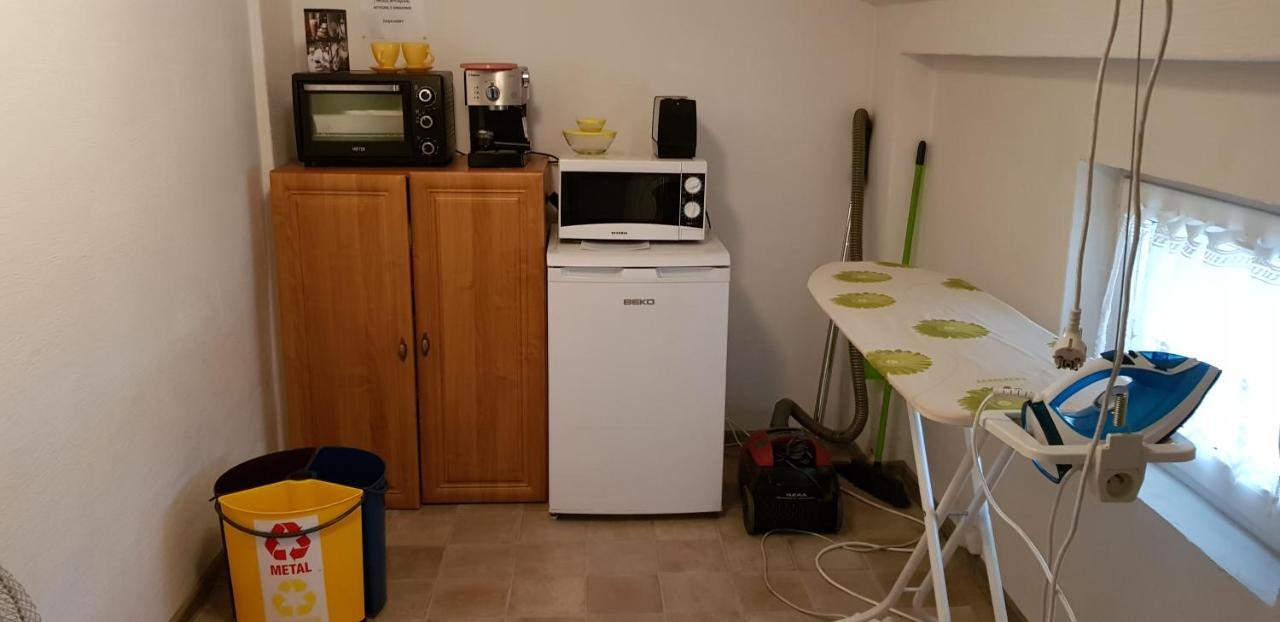 Domek Podrozniczy Łódź Exteriör bild